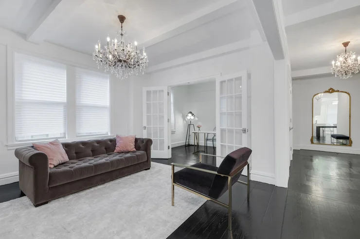 A Light-Filled Apartment Transformation