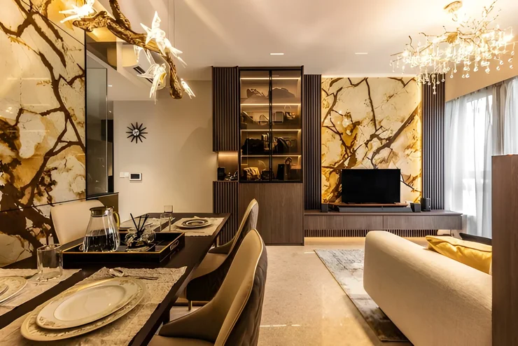 Contemporary Elegance in Motion