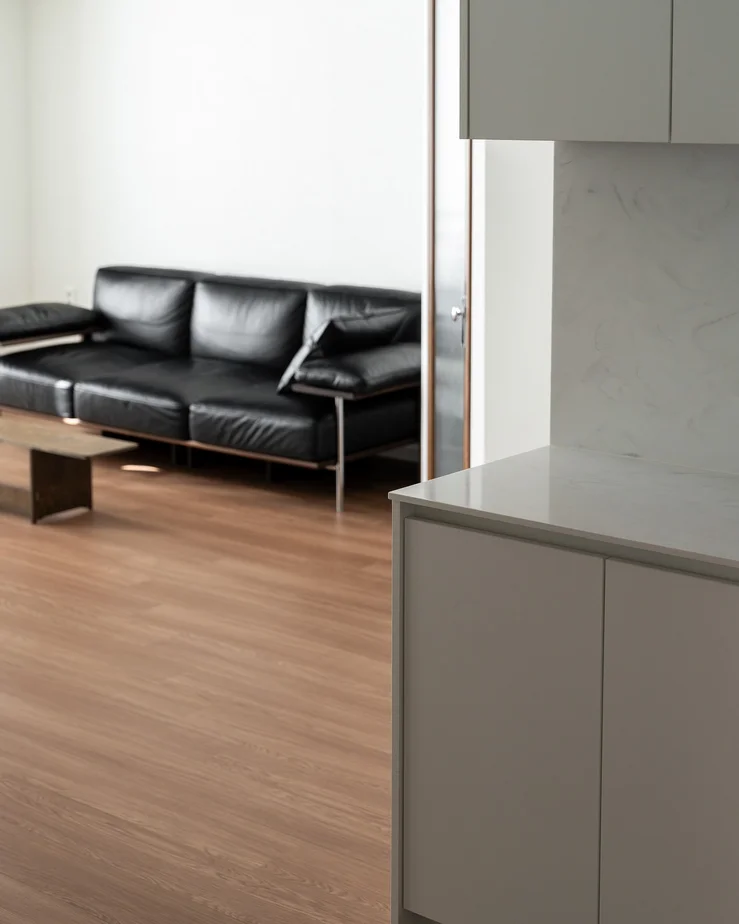 A Carefully Executed Renovation Focused on Quality and Calm</strong