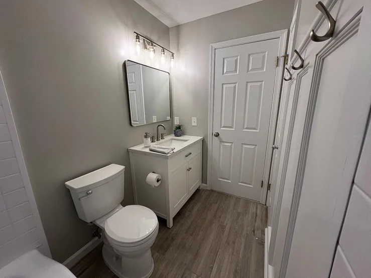 Minimal & Modern Bathroom Upgrade